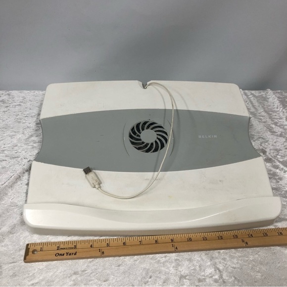 BELKIN COOLING LAPTOP STAND WITH USB CORD IN WHITE - Picture 2 of 8